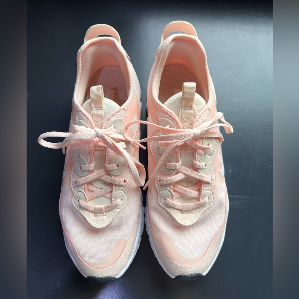 Women’s Nike Art3mis Shoes